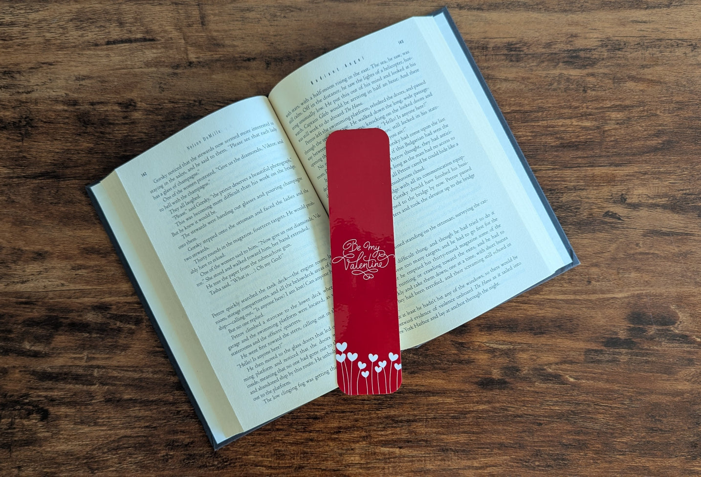 Red bookmark with white be my valentine and heart flowers